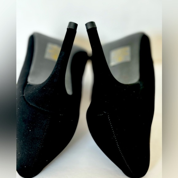 NWOT CITYCLASSIFIED BLACK WIDE 3” HEELS SZ 8 COMFY STYLISH AND FLATTERING. - Picture 6 of 7